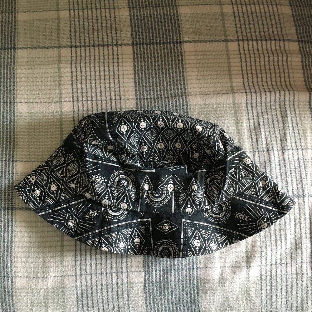 HUF Women Bucket Hat S/M